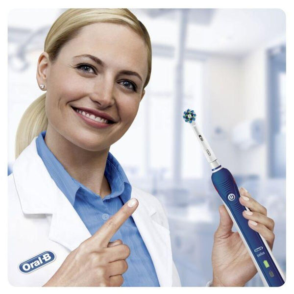 Brosse à dents électrique Oral-B Pro 2 2000N CrossAction Waterproof Bleu Batterie rechargeable - Smilewhitestrips.fr